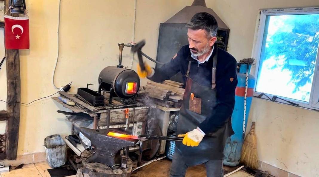 Köydeki ahırında üretmeye başladı: Tüm dünyaya satacak! Atatürk'e verilen hediyeden esinlenerek kendi işini kurdu 5